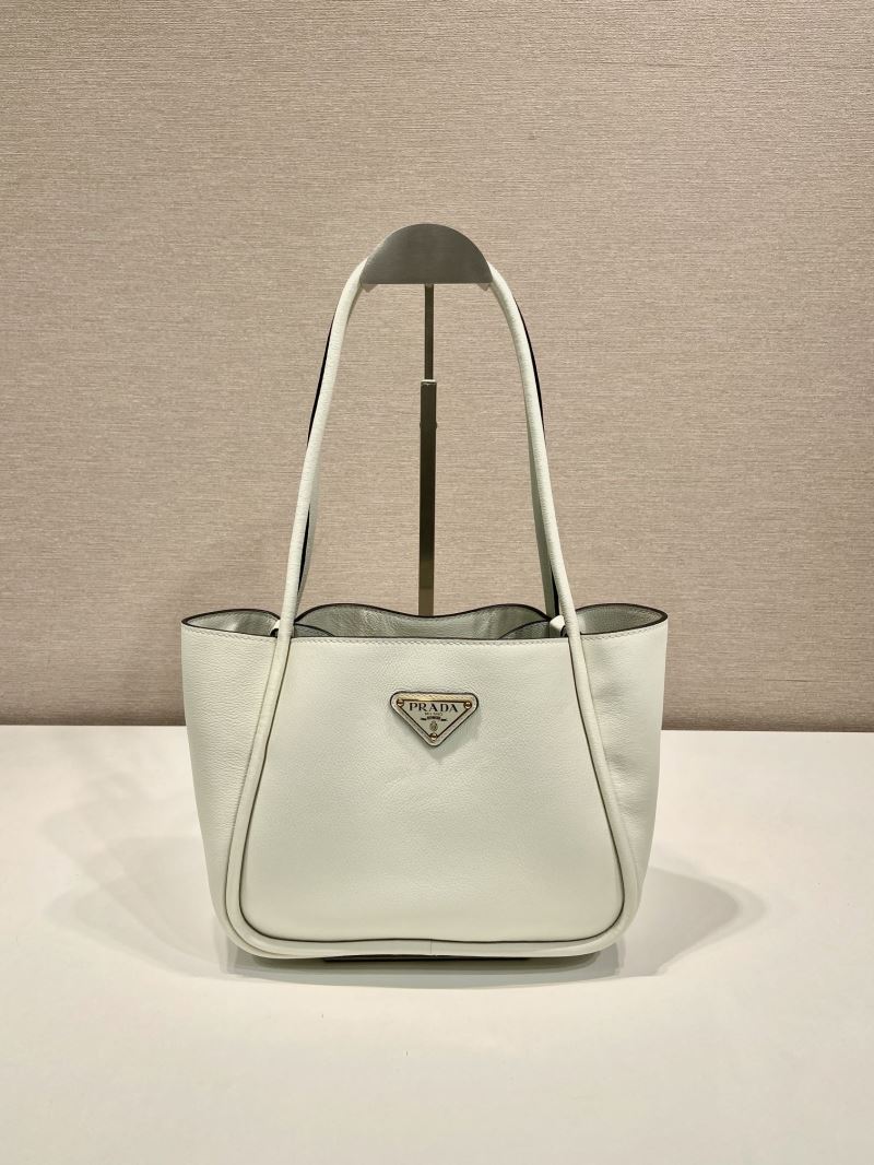 Pra*a tote bags